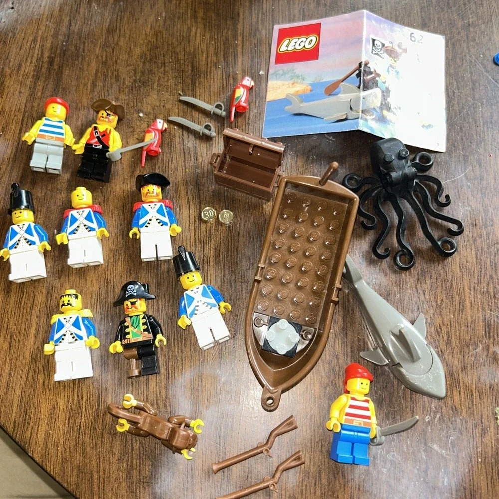 Vintage Lego Pirate & Imperial Soldier Minifigure Lot Boat, Monkey Shark Captain